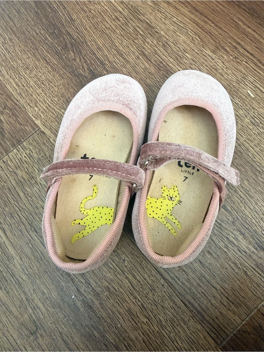 Ten Little Velvet Mary Janes sz 7